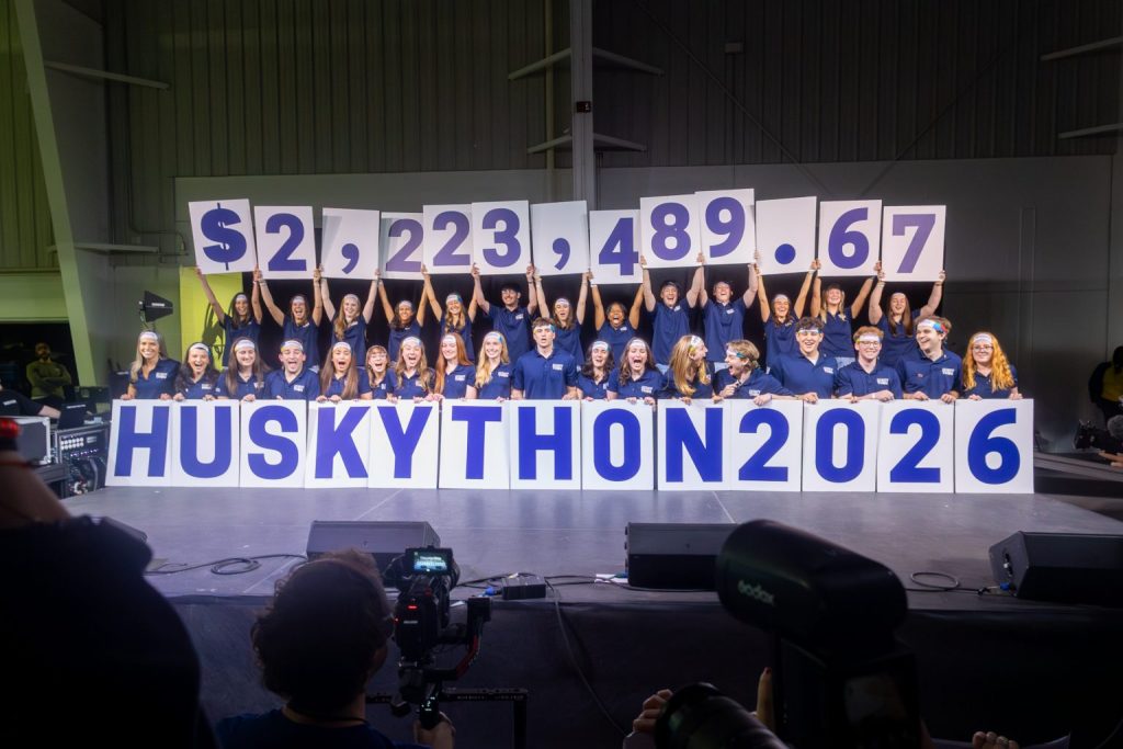 Participants gathered on the floor of Gampel Pavilion during HuskyTHON.