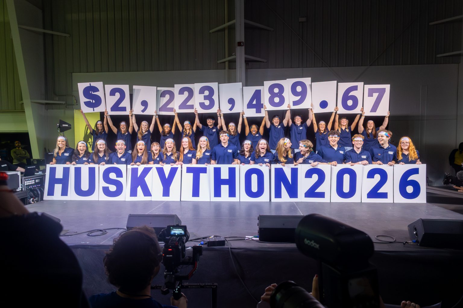 Participants gathered on the floor of Gampel Pavilion during HuskyTHON.
